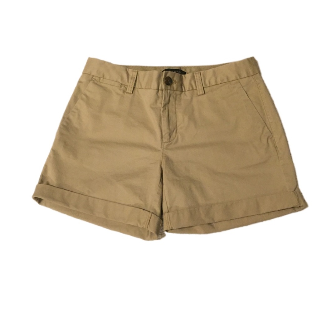Banana Republic khaki shorts size 2 NWOT